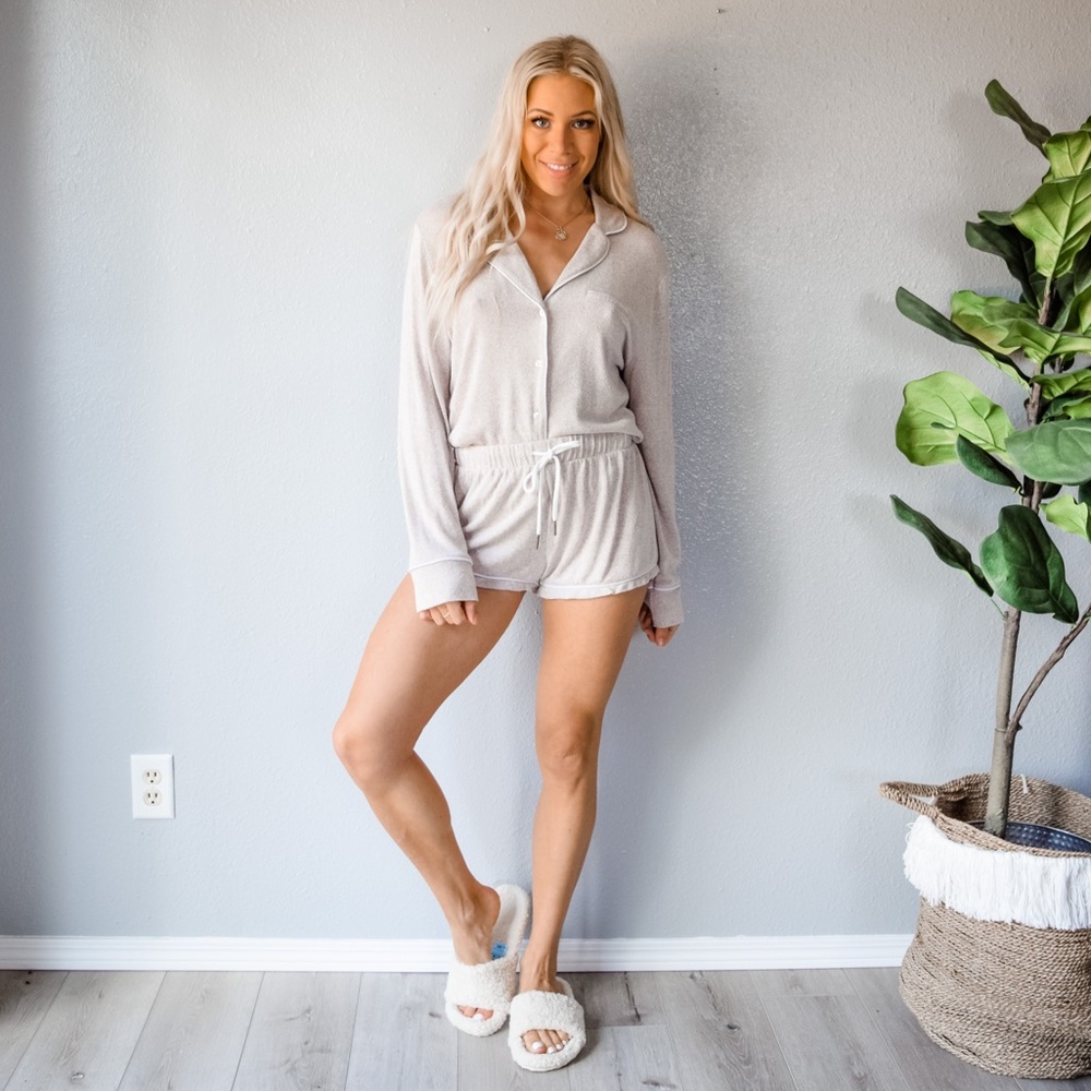Light oatmeal beige sleep set